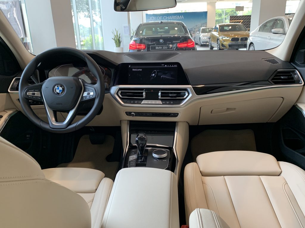 BMW 330i Sport-Line